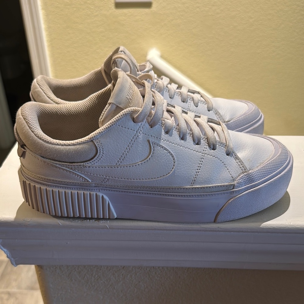 Nike Women's White and Gray Sneakers